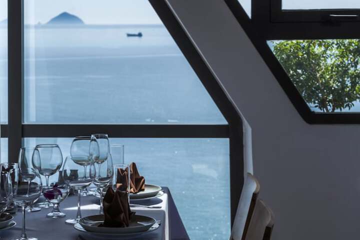 Dining 52 of 67