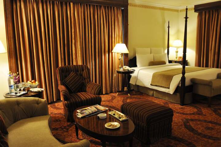 Room 35 of 80