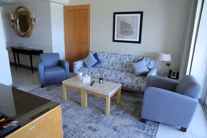 Room 13 of 87
