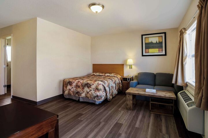 Room 15 of 36