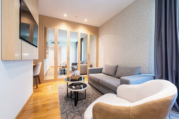 Room 25 of 130