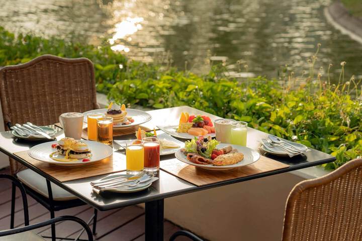 Breakfast/Coffee Service 197 of 264