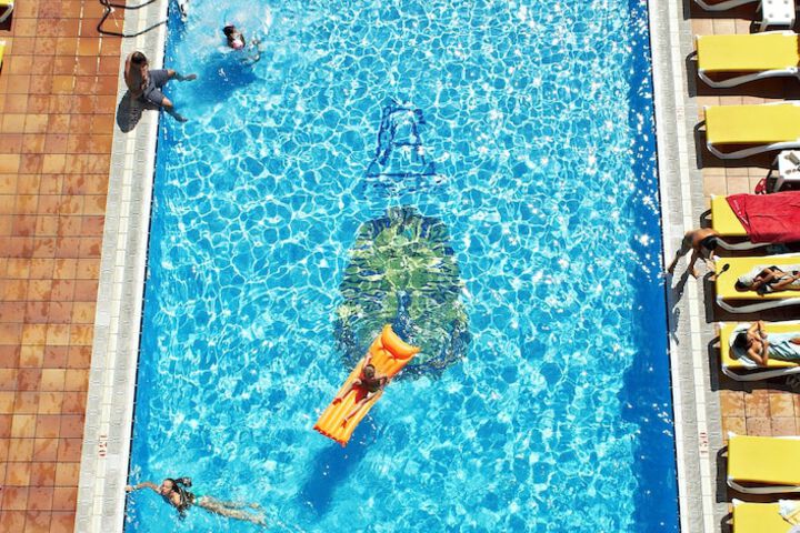 Pool 9 of 18