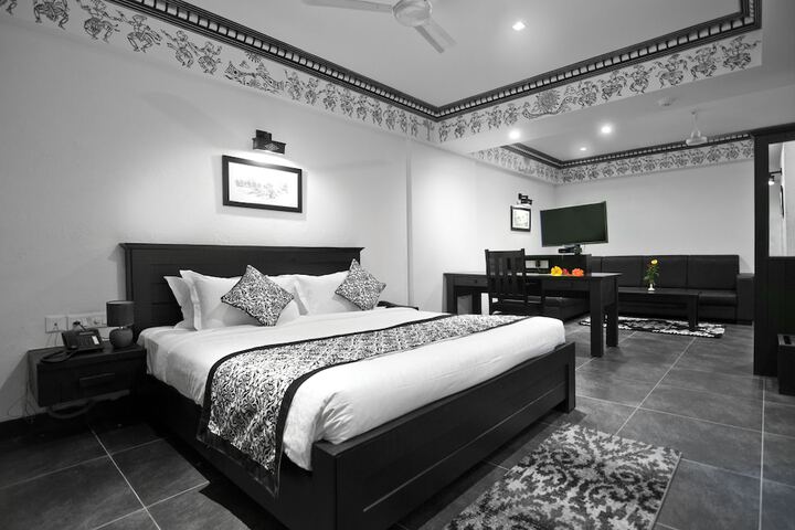 Room 6 of 40
