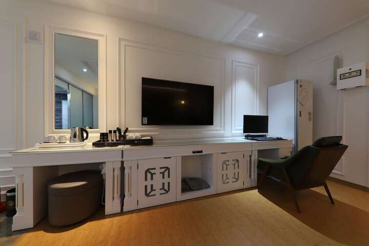 Room 44 of 58