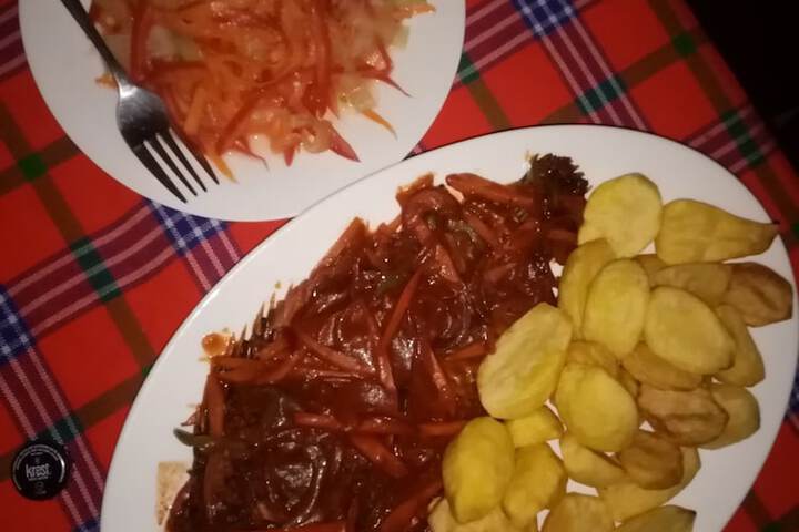 Dining 7 of 17