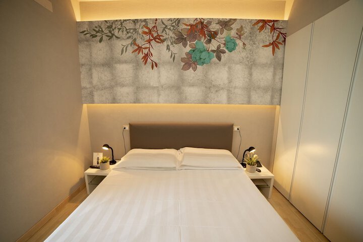 Room 18 of 42