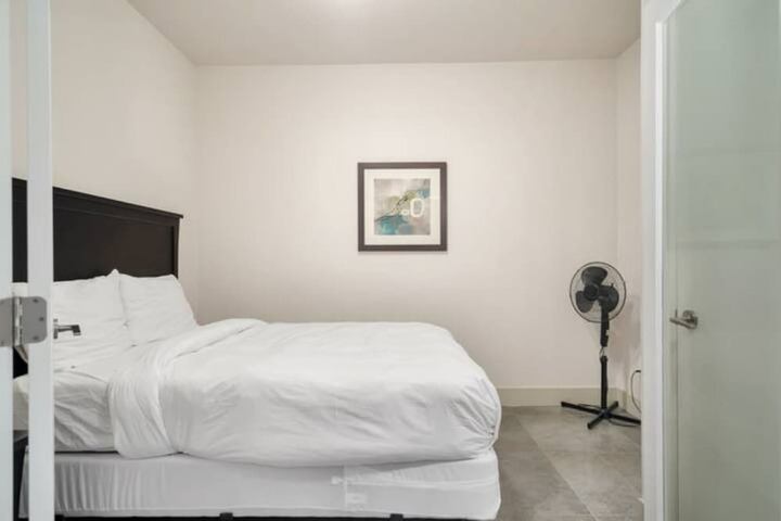 Room 26 of 149