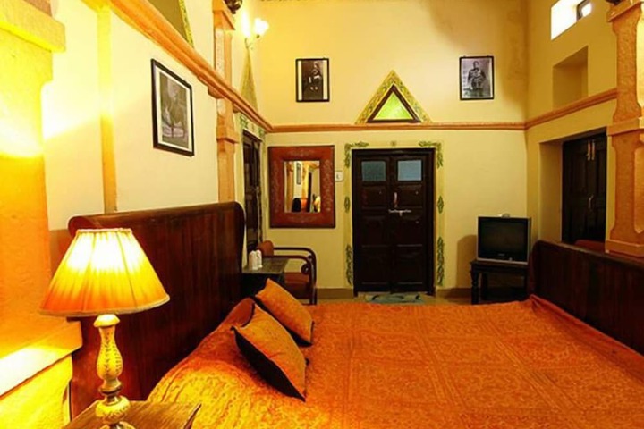 Room 4 of 39