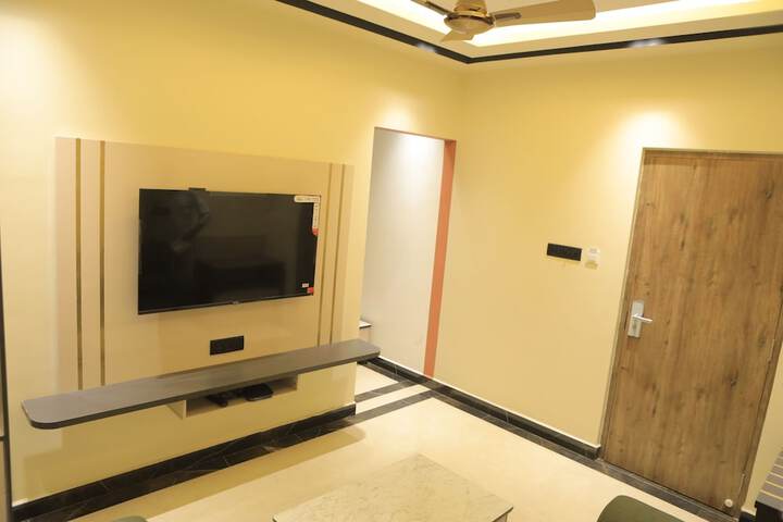Room 52 of 114