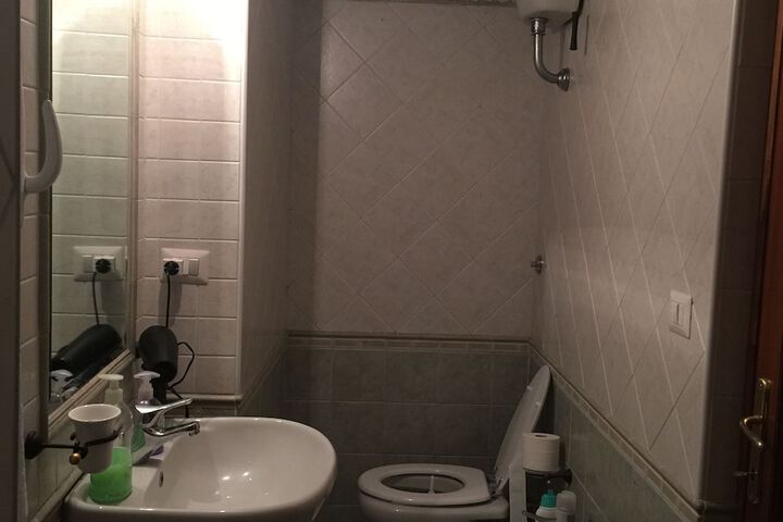 Room 17 of 25