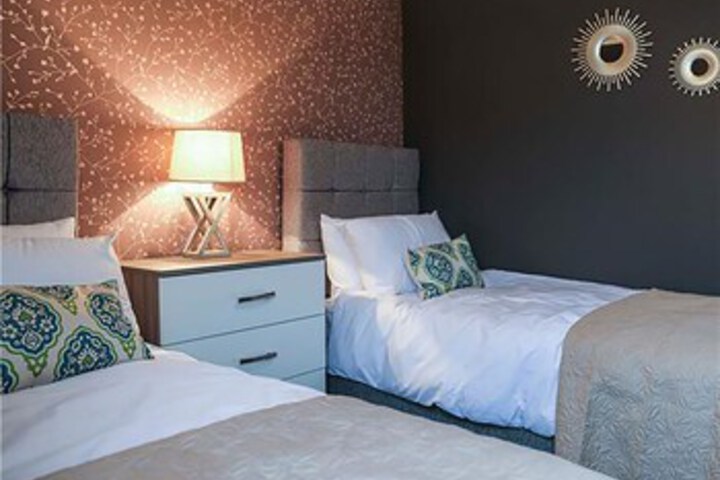 Room 3 of 11
