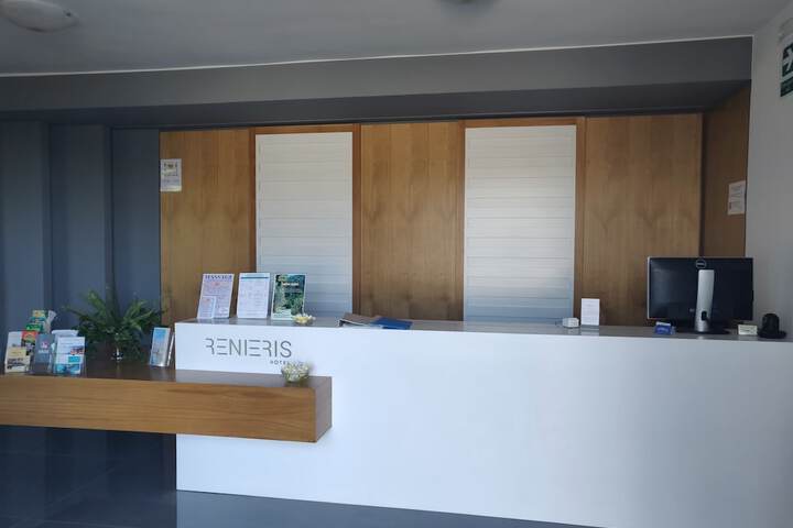 Check-in/check-out kiosk