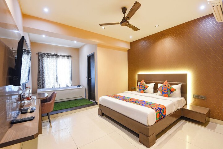 Room 16 of 30