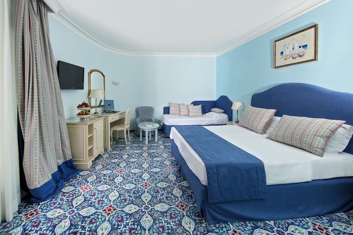 Room 10 of 125