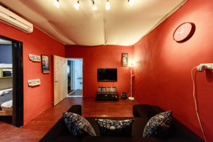 Room 19 of 19