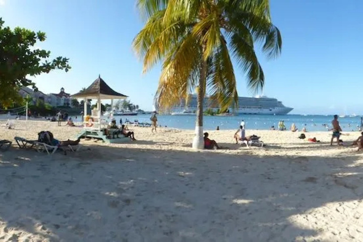 Beach 13 of 17