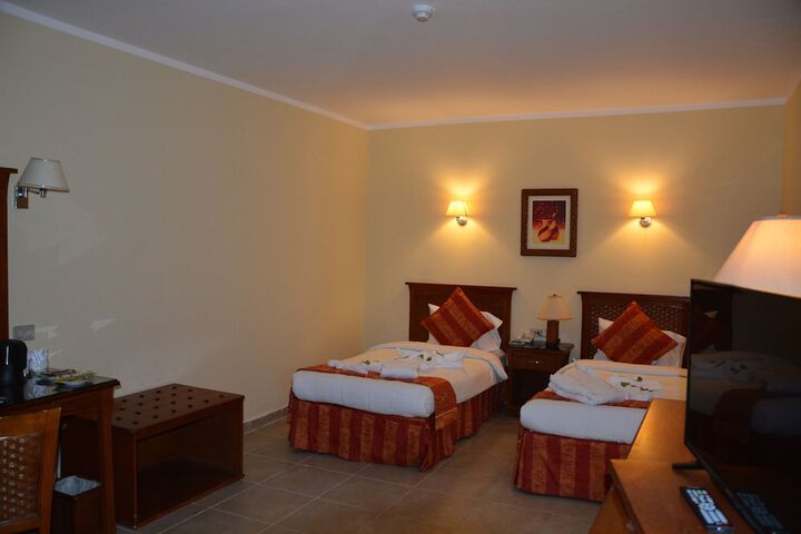 Room 4 of 19
