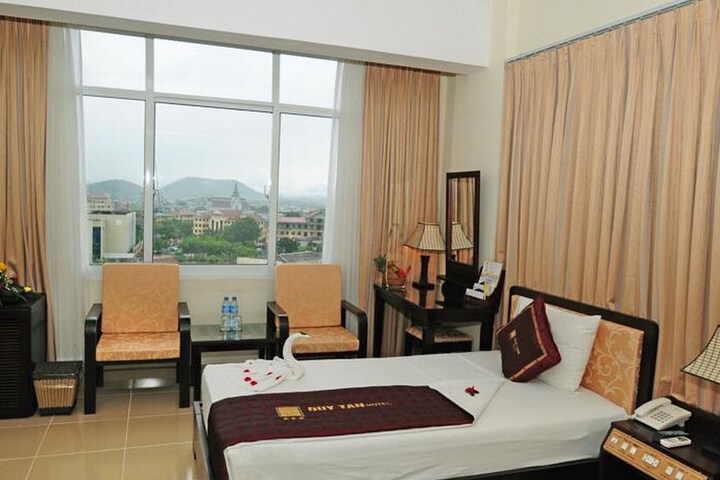 Room 6 of 22
