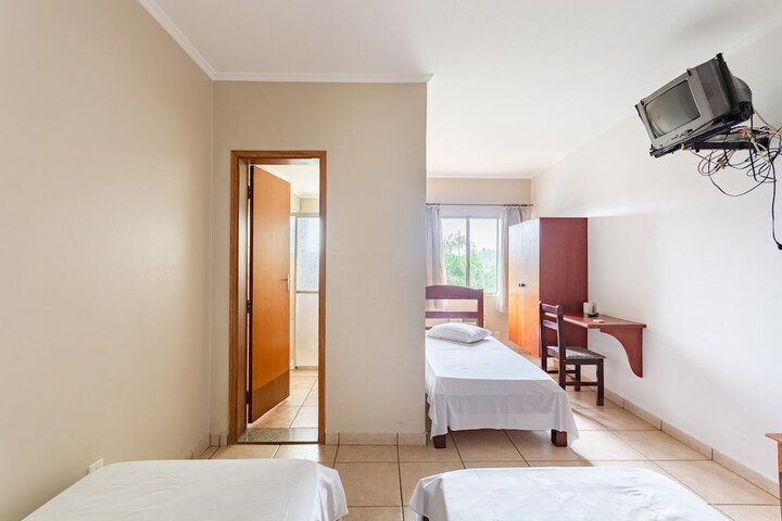 Room 13 of 20