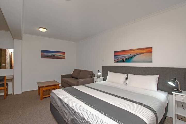 Room 3 of 26