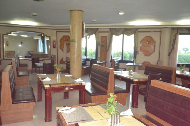 Dining 54 of 69