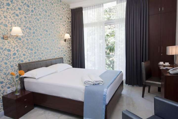Room 3 of 12
