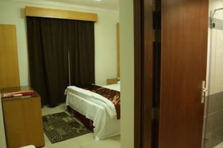 Room 10 of 45