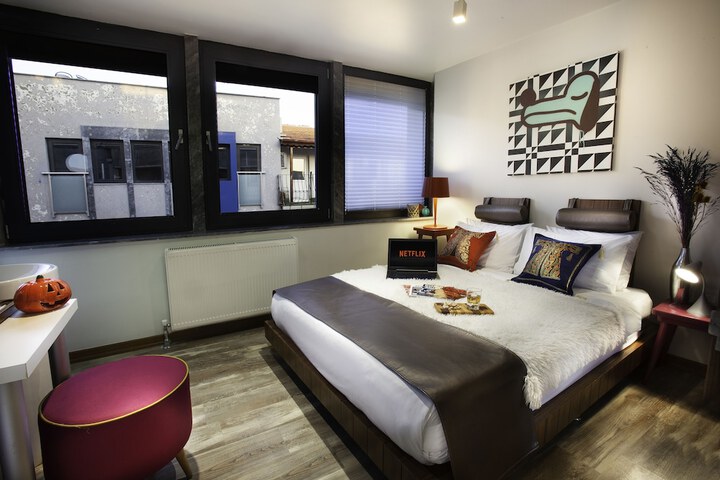 Room 20 of 39