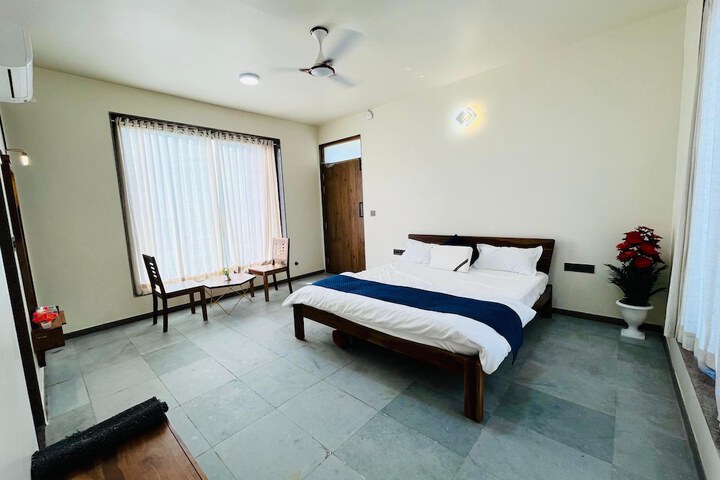 Room 12 of 72
