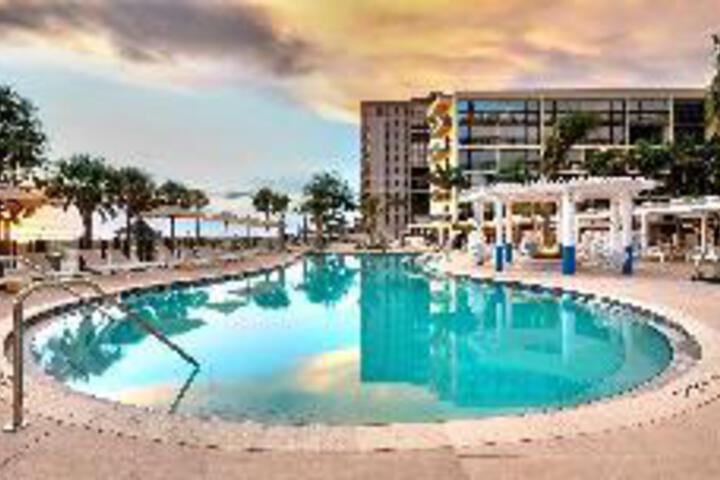 Pool Hotel