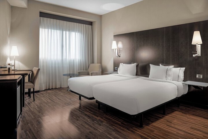 Room 7 of 49