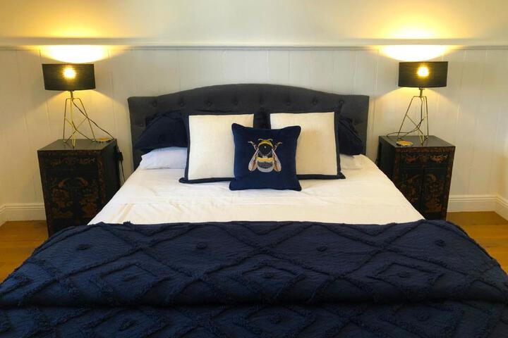 Room 2 of 11