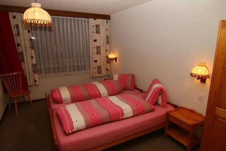 Room 2 of 12