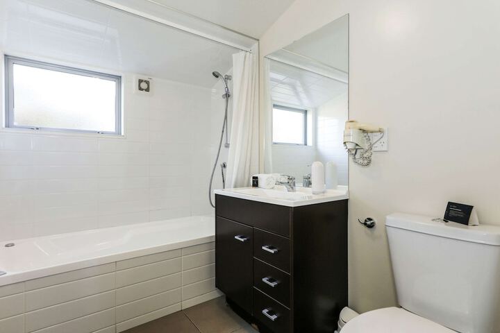 Room 34 of 42