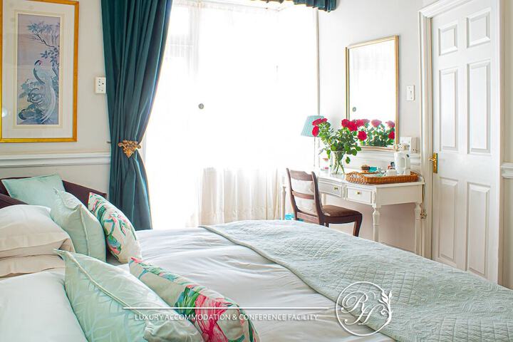 Room 5 of 65