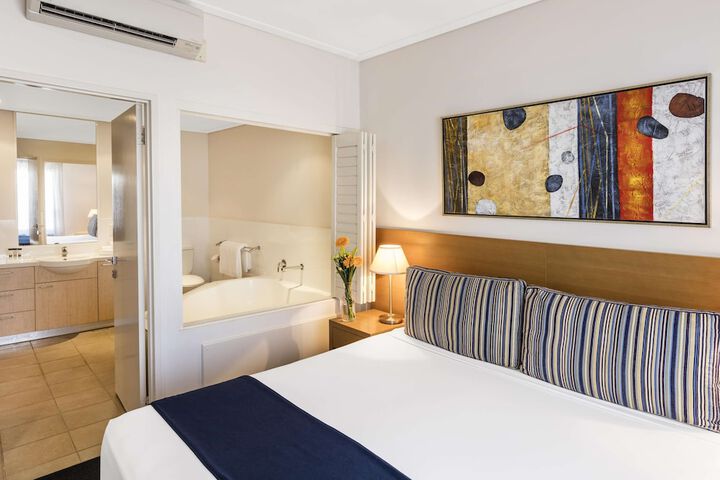 Room 15 of 44