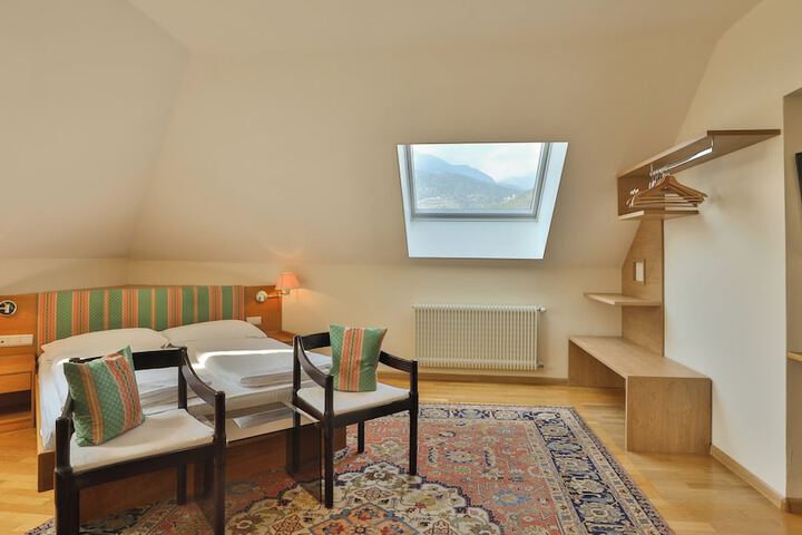 Room 79 of 120