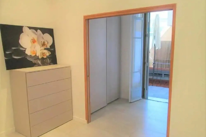 Room 7 of 14