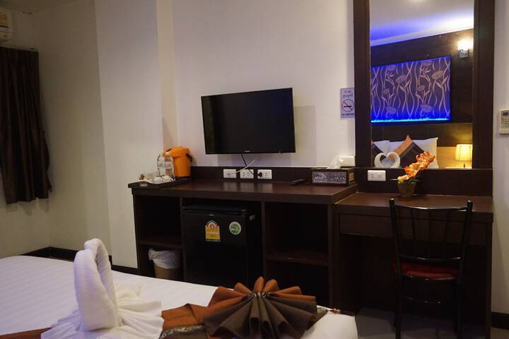 Room 13 of 82