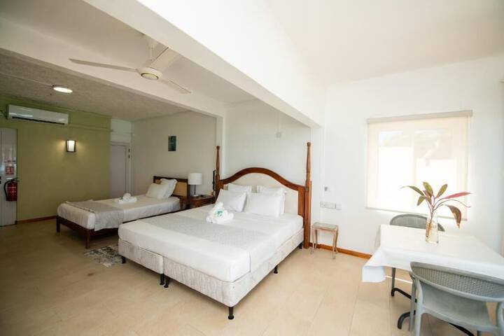Room 10 of 52