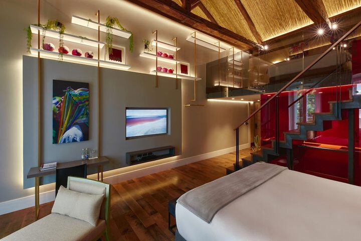 Room 19 of 47