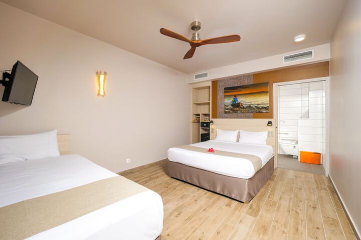Room 14 of 73