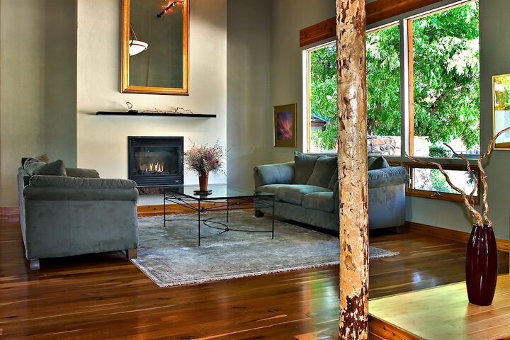 Hotel Interior 4 of 154