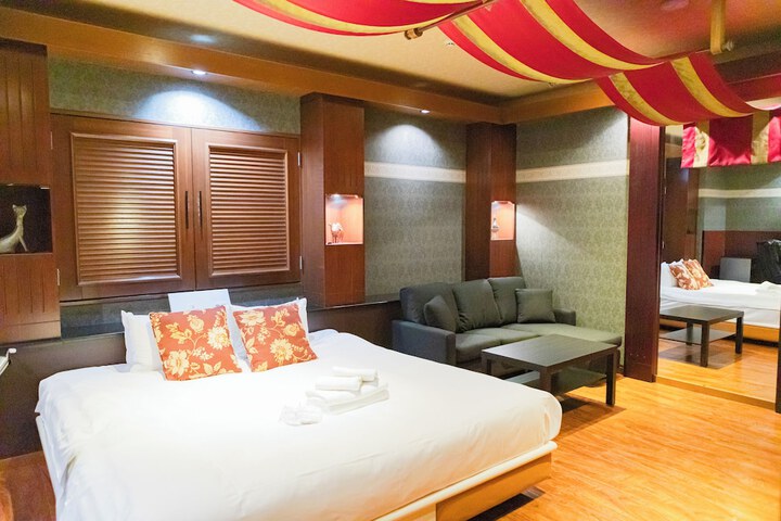 Room 70 of 257