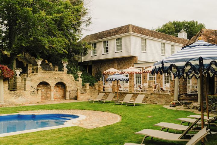 Pool 38 of 75