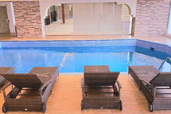 Pool 54 of 64