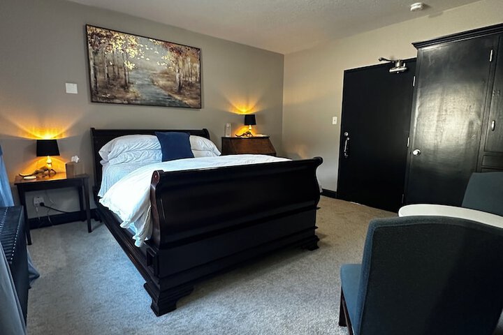 Room 4 of 19