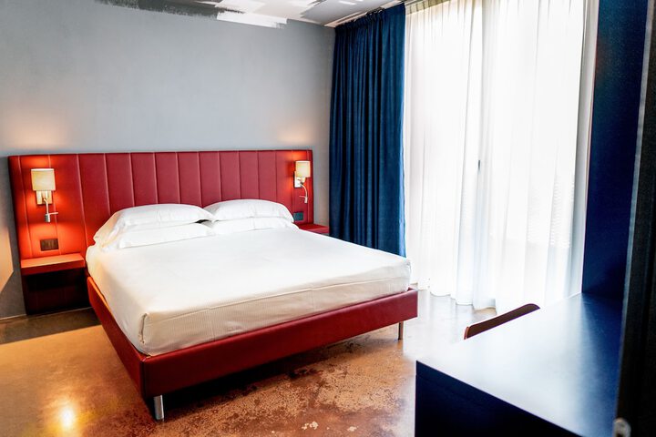 Room 6 of 29