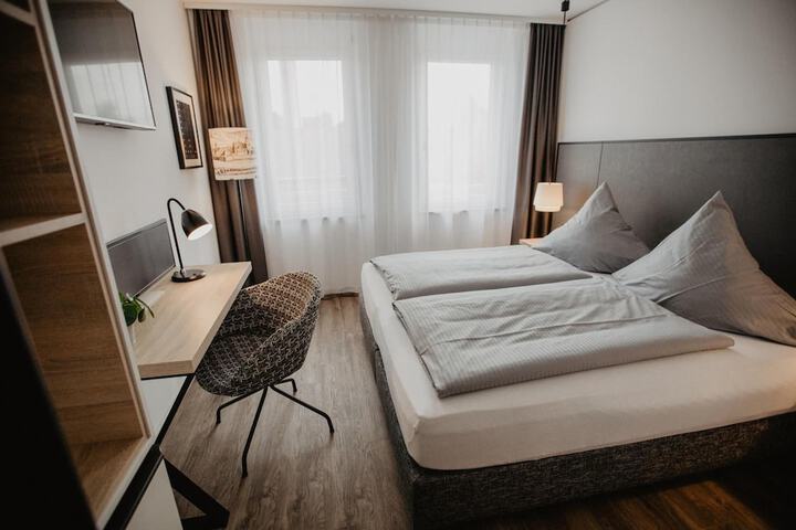 Room 12 of 51